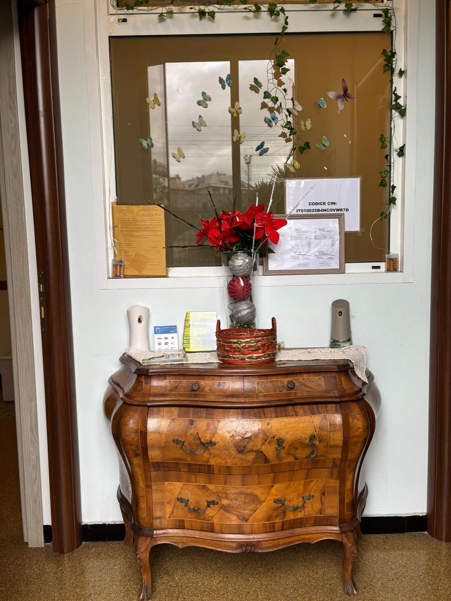Appartamento Tolemaide Genua Buitenkant foto